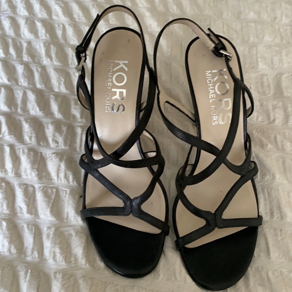 Kors Michael Kors black strap high heels size 7.5 - Picture 2 of 12